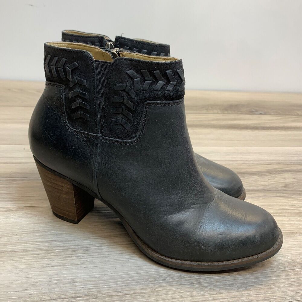 Olukai Kamahoi Boots Leather Ankle Boots Black Side Zip Women's Size 8.5 US